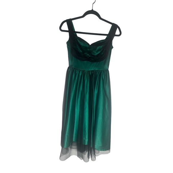 Stop Staring! Women's 6 Emerald Green Fit & Flare Party Dress Vintage-Inspired - Picture 5 of 13